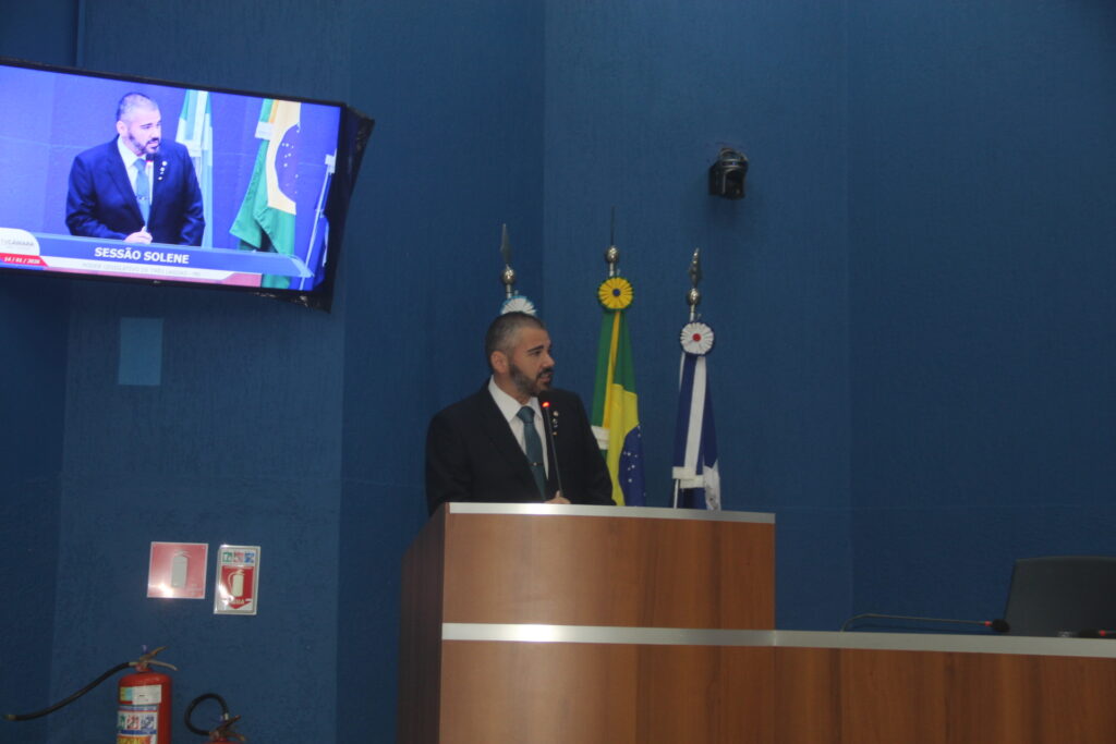 Governador em exercício José Carlos Barbosa é acolhido como novo filho ilustre de Três Lagoas