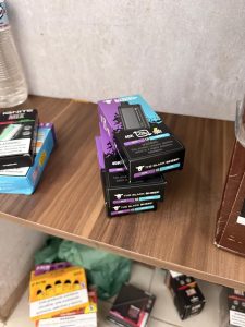 Em operação conjunta, Polícia Civil apreende produtos em tabacaria de Campo Grande