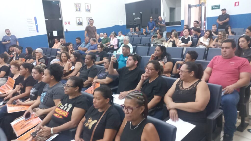 Prefeitura rebate vereadora do PT e classifica como 'fake news' valor gasto com merenda, anunciado na tribuna da Câmara Prefeitura rebate vereadora do PT e classifica como 'fake news' valor gasto com merenda, anunciado na tribuna da Câmara