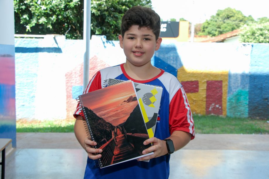 Prefeitura de Três Lagoas realiza entrega de Kits Escolares em escolas municipais