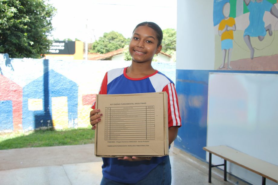 Prefeitura de Três Lagoas realiza entrega de Kits Escolares em escolas municipais