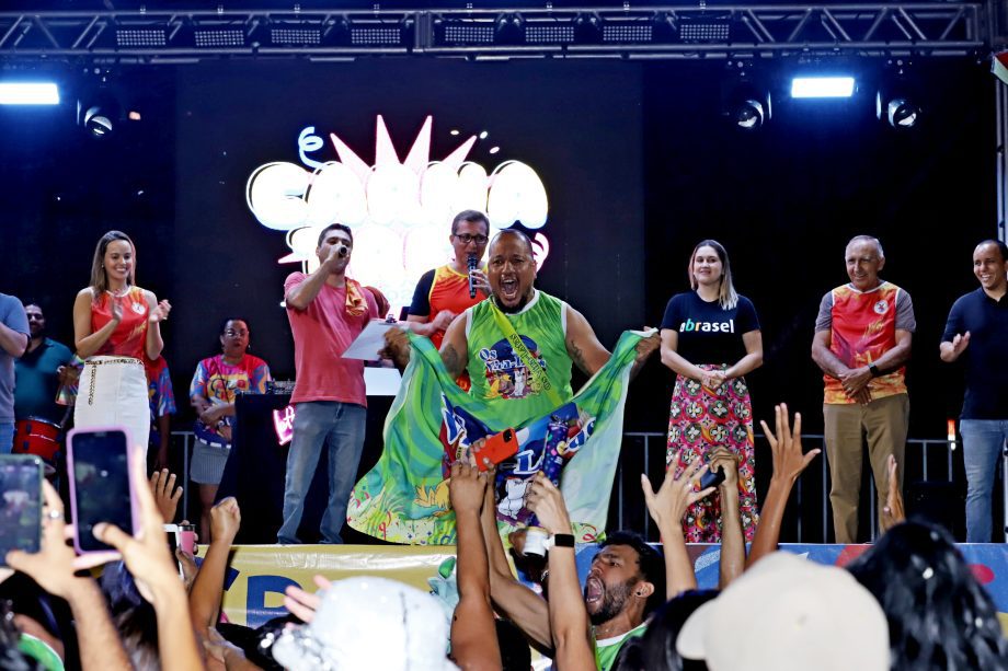 CarnaTrês 2026 encerra com festa, brilho dos blocos e avenida lotada em Três Lagoas CarnaTrês 2026 encerra com festa, brilho dos blocos e avenida lotada em Três Lagoas