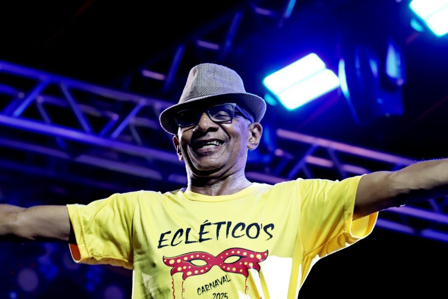 CarnaTrês 2026 encerra com festa, brilho dos blocos e avenida lotada em Três Lagoas CarnaTrês 2026 encerra com festa, brilho dos blocos e avenida lotada em Três Lagoas