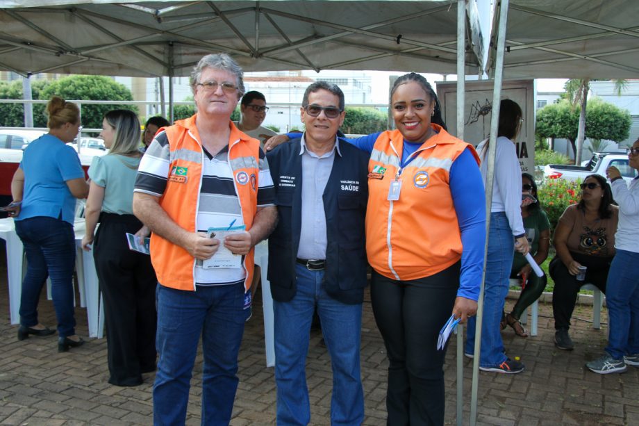 SMS realiza Blitz Educativa sobre prevenção e cuidados com escorpiões em Três Lagoas SMS realiza Blitz Educativa sobre prevenção e cuidados com escorpiões em Três Lagoas