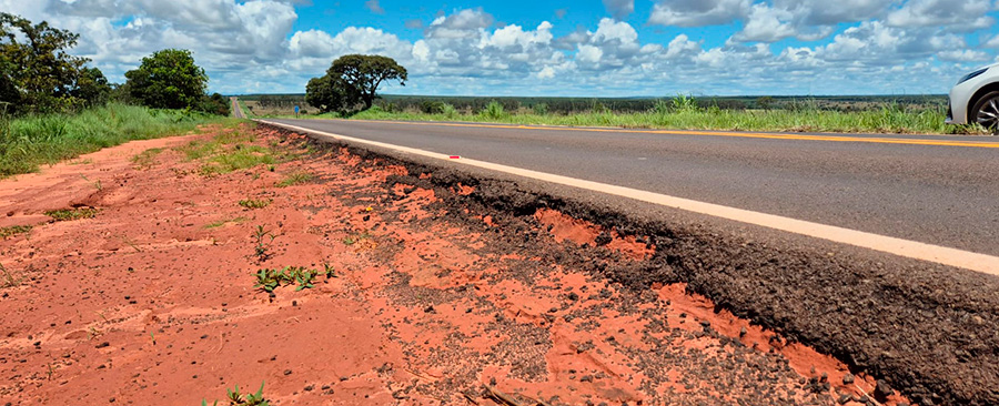 Duas pessoas ficam feridas em mais um capotamento na BR-060, entre Paraíso das Águas e Camapuã Duas pessoas ficam feridas em mais um capotamento na BR-060, entre Paraíso das Águas e Camapuã