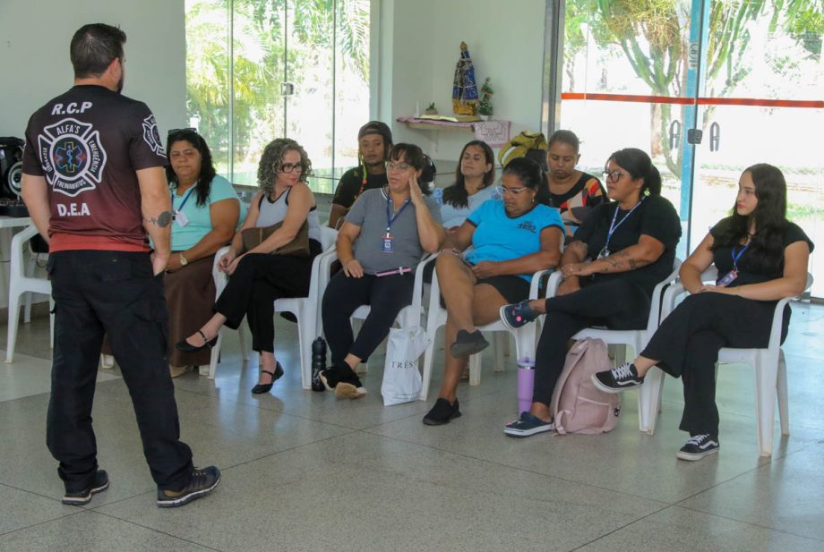Secretaria Municipal de Assistência Social realiza treinamento de Primeiros Socorros a servidores