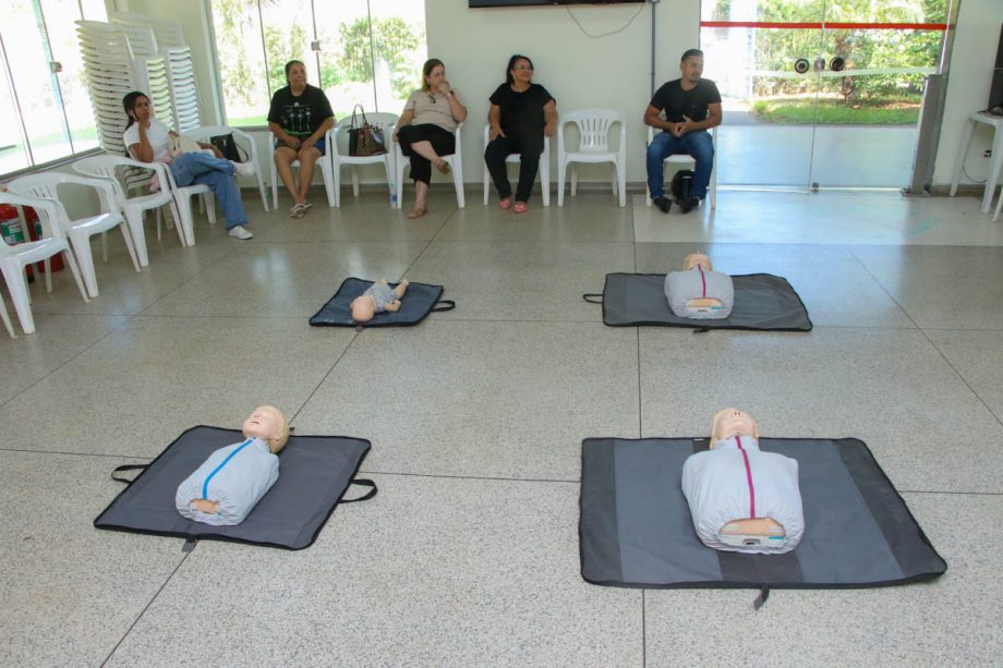 Secretaria Municipal de Assistência Social realiza treinamento de Primeiros Socorros a servidores