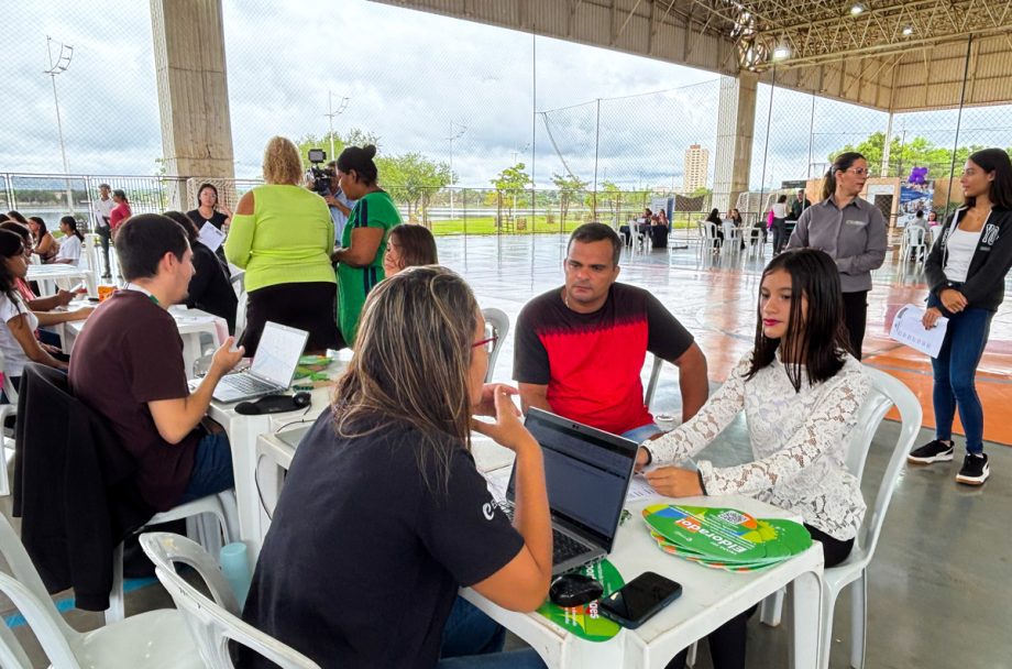 Feirão de Vagas conecta mais de 200 jovens ao mercado de trabalho Feirão de Vagas conecta mais de 200 jovens ao mercado de trabalho