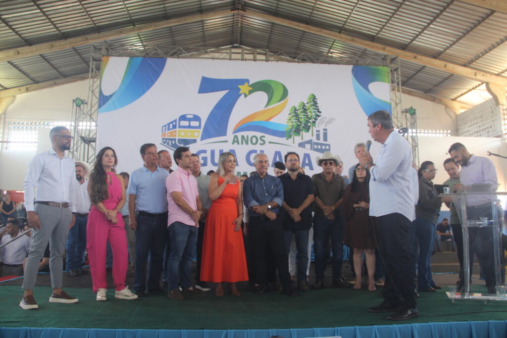 Governador Eduardo Riedel prestigia os 72 anos de Água Clara e reforça novo momento de desenvolvimento