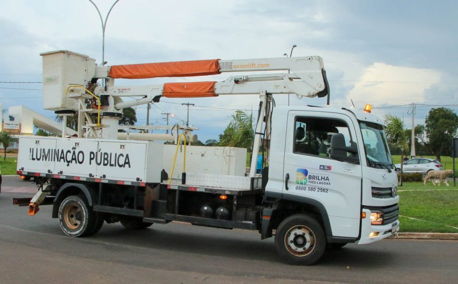 Prefeito Dr. Cassiano Maia inaugura nova iluminação da Avenida Jamil Jorge Salomão