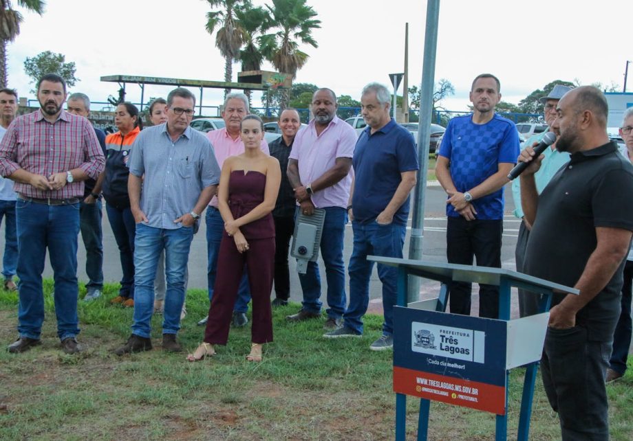 Prefeito Dr. Cassiano Maia inaugura nova iluminação da Avenida Jamil Jorge Salomão