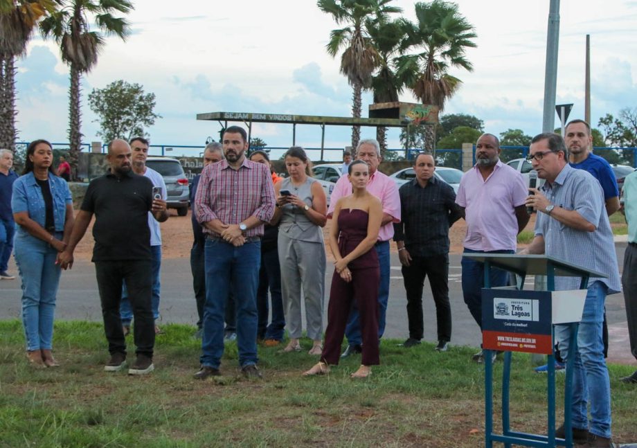 Prefeito Dr. Cassiano Maia inaugura nova iluminação da Avenida Jamil Jorge Salomão