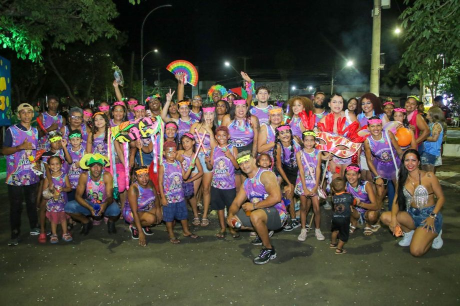 CarnaTrês 2026 encerra com festa, brilho dos blocos e avenida lotada em Três Lagoas CarnaTrês 2026 encerra com festa, brilho dos blocos e avenida lotada em Três Lagoas