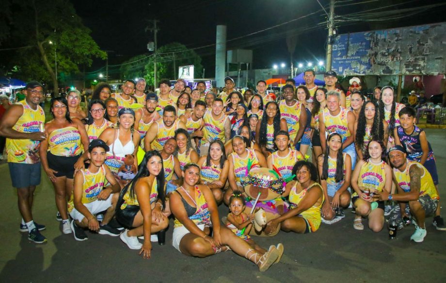 CarnaTrês 2026 encerra com festa, brilho dos blocos e avenida lotada em Três Lagoas CarnaTrês 2026 encerra com festa, brilho dos blocos e avenida lotada em Três Lagoas