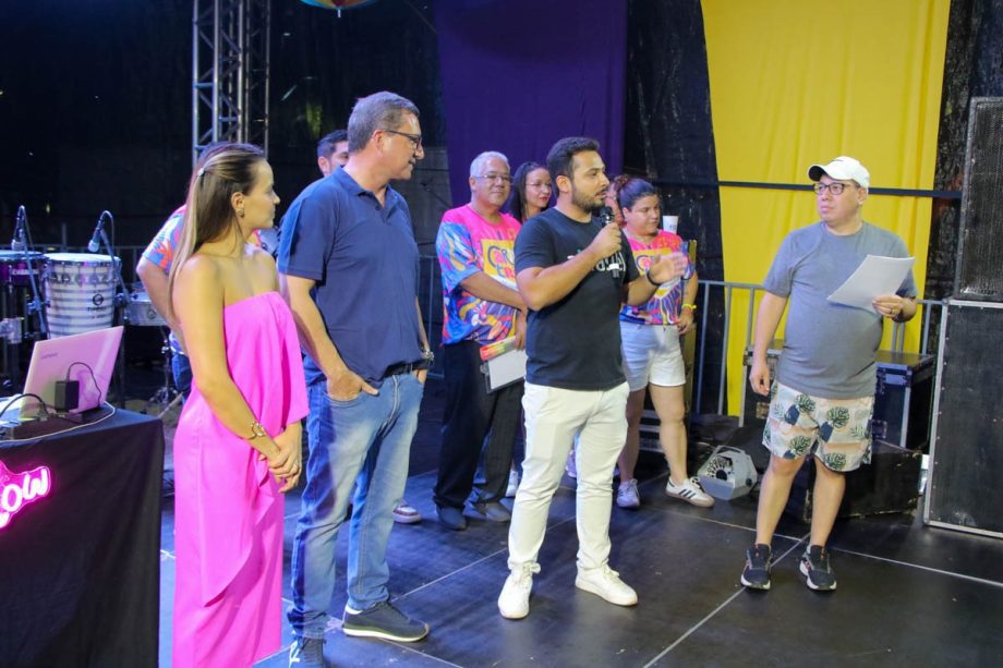 CarnaTrês 2026 encerra com festa, brilho dos blocos e avenida lotada em Três Lagoas CarnaTrês 2026 encerra com festa, brilho dos blocos e avenida lotada em Três Lagoas