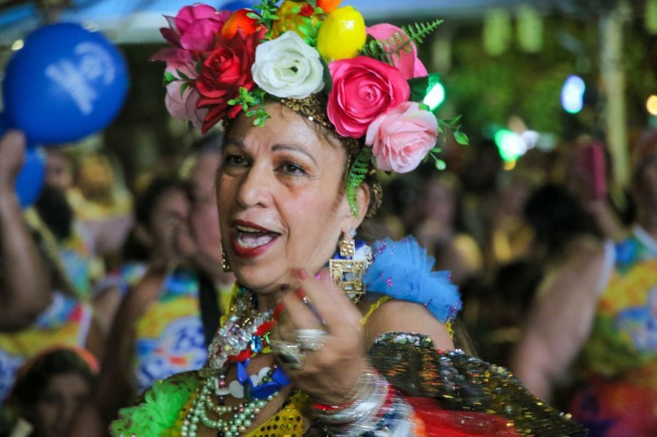 CarnaTrês 2026 encerra com festa, brilho dos blocos e avenida lotada em Três Lagoas CarnaTrês 2026 encerra com festa, brilho dos blocos e avenida lotada em Três Lagoas