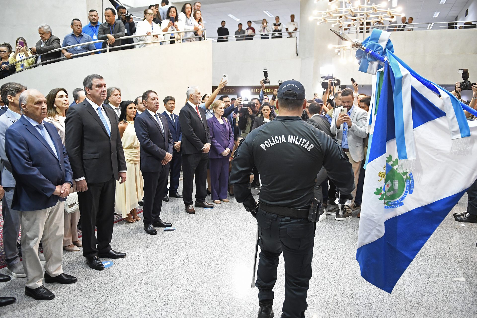 Aliança entre poderes e trabalho pelo desenvolvimento socioeconômico de MS marcam abertura do ano legislativo Aliança entre poderes e trabalho pelo desenvolvimento socioeconômico de MS marcam abertura do ano legislativo