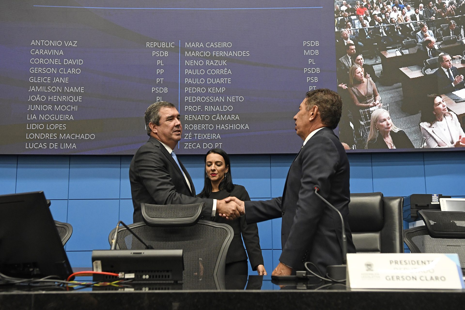 Aliança entre poderes e trabalho pelo desenvolvimento socioeconômico de MS marcam abertura do ano legislativo Aliança entre poderes e trabalho pelo desenvolvimento socioeconômico de MS marcam abertura do ano legislativo