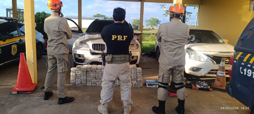 PRF de Bataguassu apreende 130 kg de pasta base de cocaína em BMW e prende casal estrangeiro