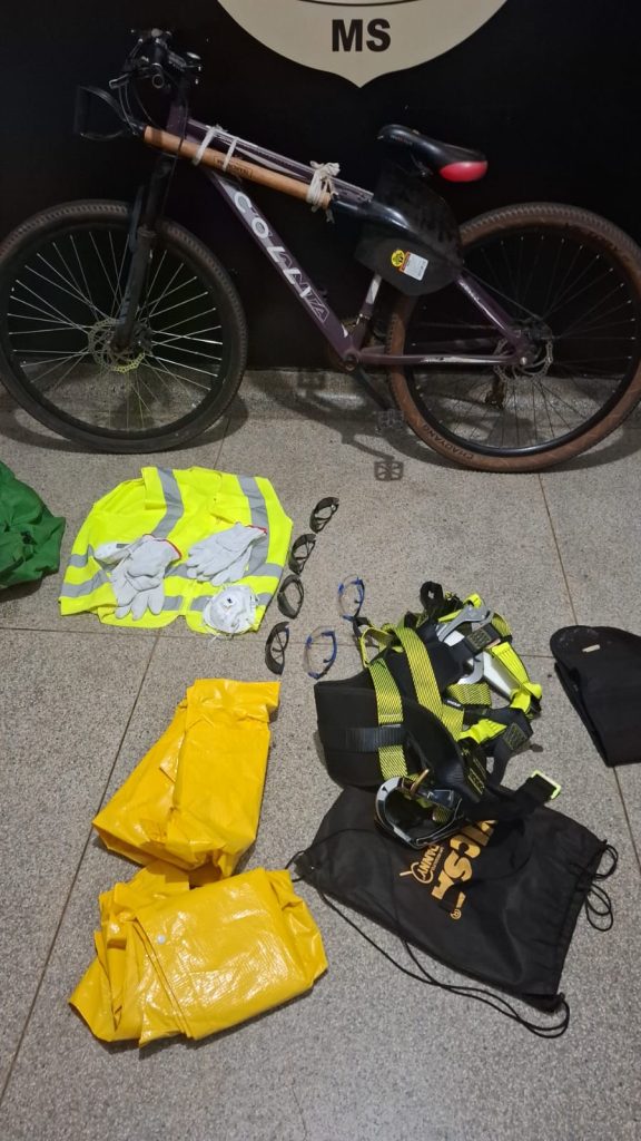 Ação integrada entre as Polícias Civil e Rodoviária Federal resulta na prisão de autor de furtos em Água Clara Ação integrada entre as Polícias Civil e Rodoviária Federal resulta na prisão de autor de furtos em Água Clara