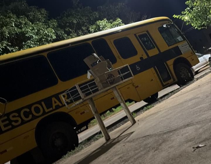 Em Brasilândia, universitários enfrentam incerteza após suspensão de repasse para transporte