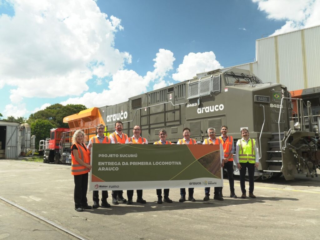 Arauco recebe 5 locomotivas e avança em logística que contará com 26 locomotivas e 721 vagões