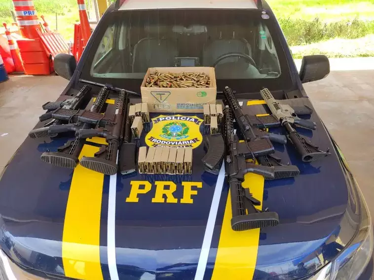 Esquema de cocaína e fuzis ligado a MS é alvo de operação em 3 estados Esquema de cocaína e fuzis ligado a MS é alvo de operação em 3 estados