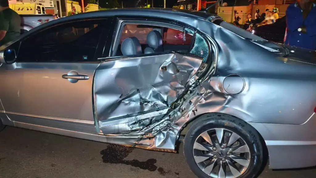 Motociclista de 21 anos morre após bater em lateral de carro em cruzamento de MS Motociclista de 21 anos morre após bater em lateral de carro em cruzamento de MS