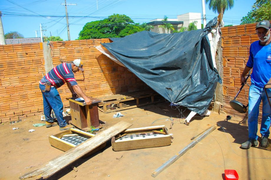 Prefeitura realiza ação integrada para reestruturação e limpeza de terrenos na região do Centro POP