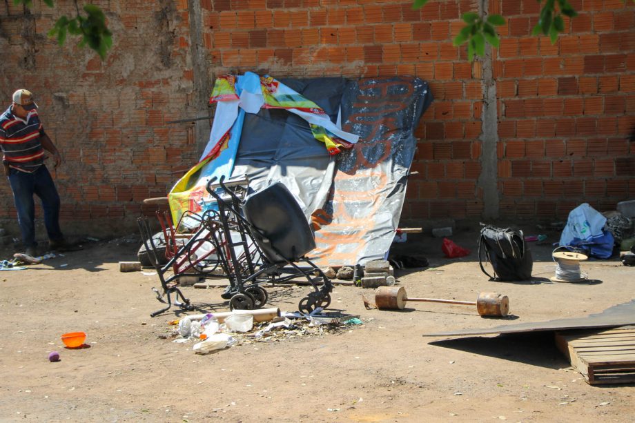 Prefeitura realiza ação integrada para reestruturação e limpeza de terrenos na região do Centro POP