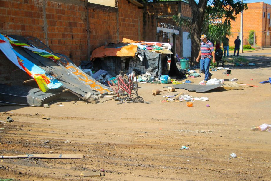 Prefeitura realiza ação integrada para reestruturação e limpeza de terrenos na região do Centro POP