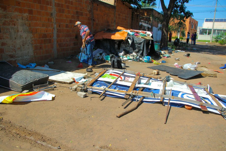 Prefeitura realiza ação integrada para reestruturação e limpeza de terrenos na região do Centro POP