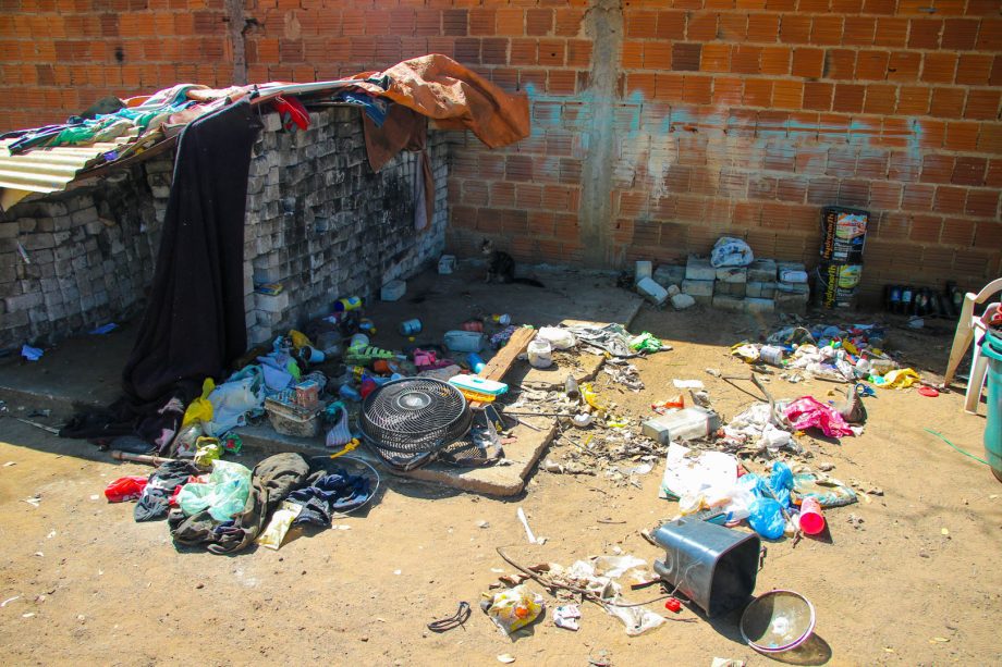 Prefeitura realiza ação integrada para reestruturação e limpeza de terrenos na região do Centro POP