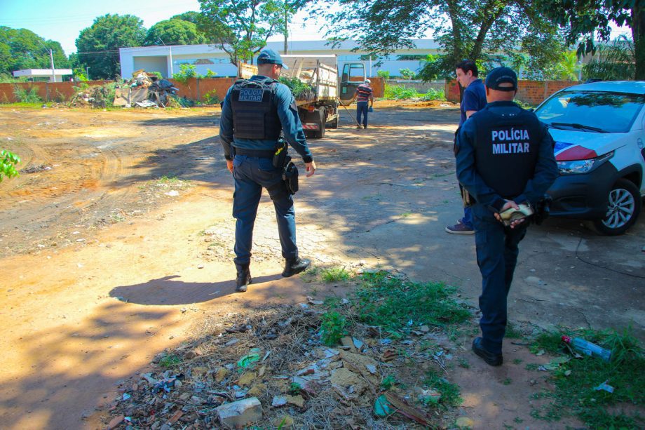 Prefeitura realiza ação integrada para reestruturação e limpeza de terrenos na região do Centro POP