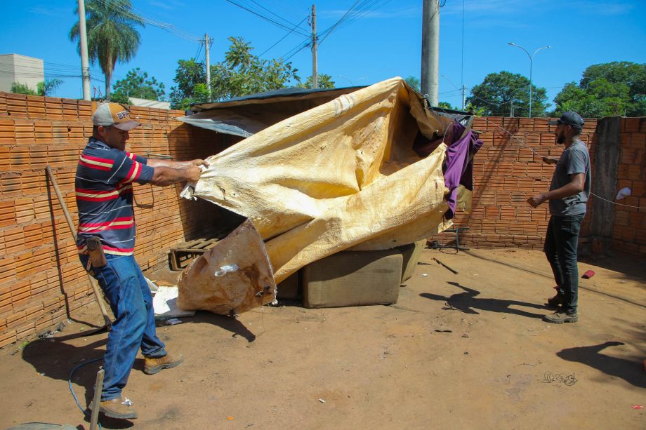 Prefeitura realiza ação integrada para reestruturação e limpeza de terrenos na região do Centro POP