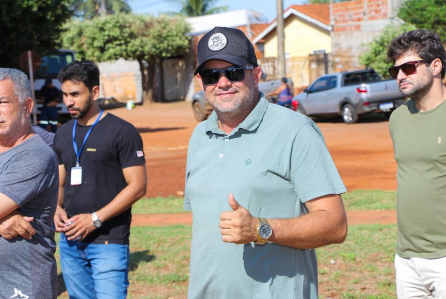 Prefeitura emite ordem de serviço para pavimentação e drenagem no Jardim Novo Ipanema