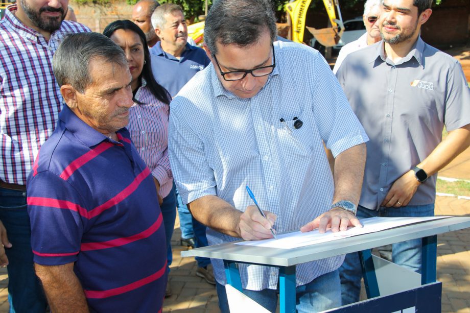 Prefeitura emite ordem de serviço para pavimentação e drenagem no Jardim Novo Ipanema