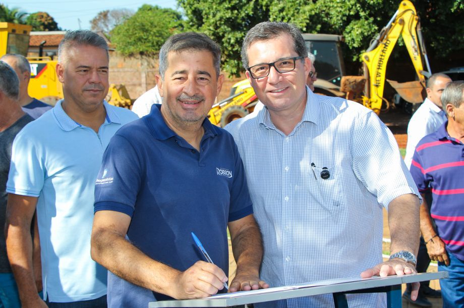 Prefeitura emite ordem de serviço para pavimentação e drenagem no Jardim Novo Ipanema