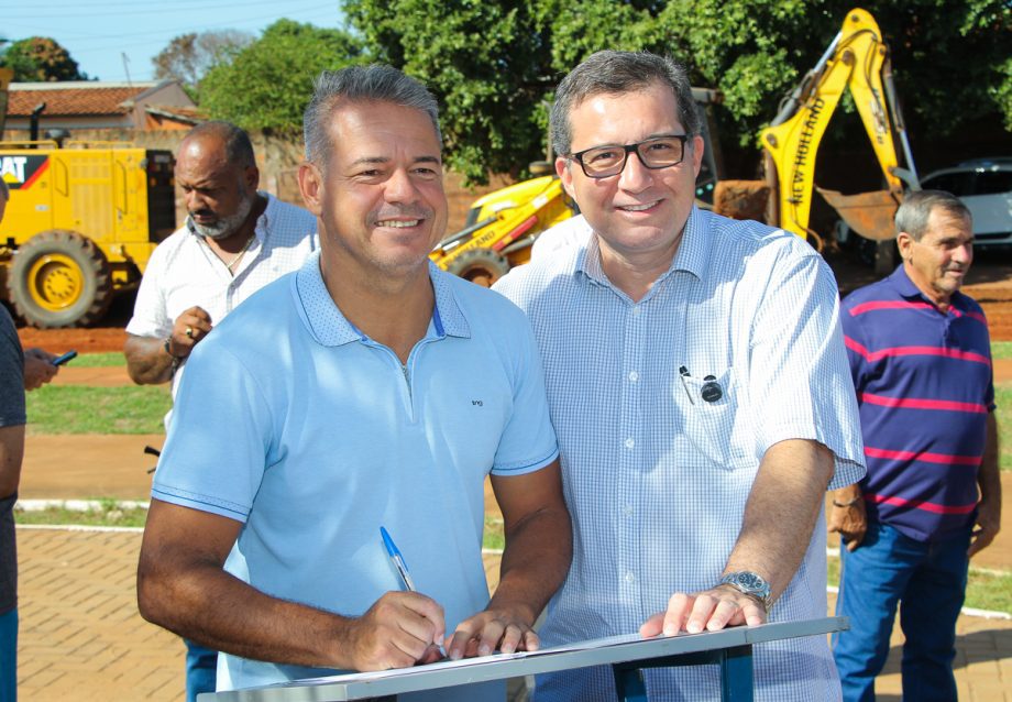 Prefeitura emite ordem de serviço para pavimentação e drenagem no Jardim Novo Ipanema