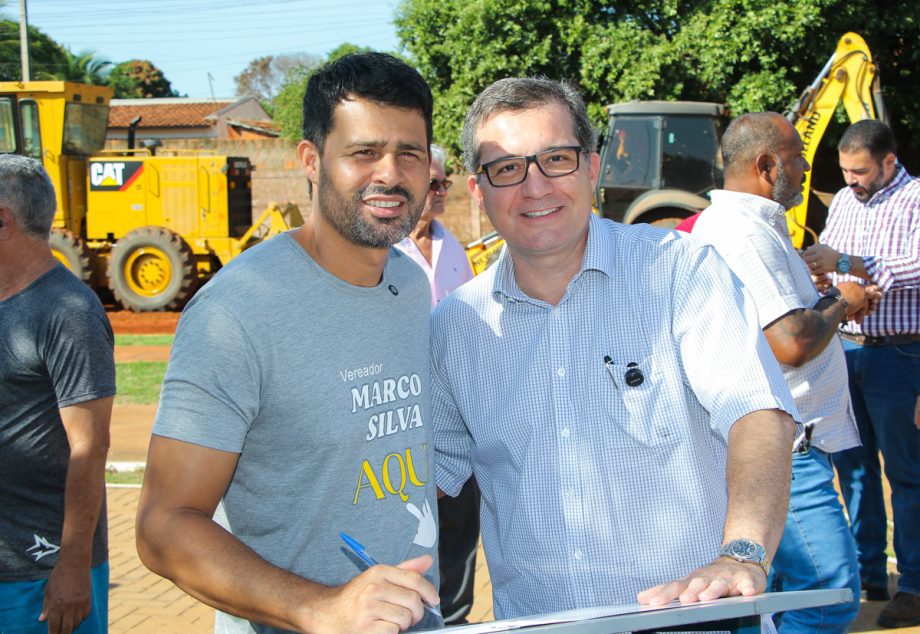 Prefeitura emite ordem de serviço para pavimentação e drenagem no Jardim Novo Ipanema