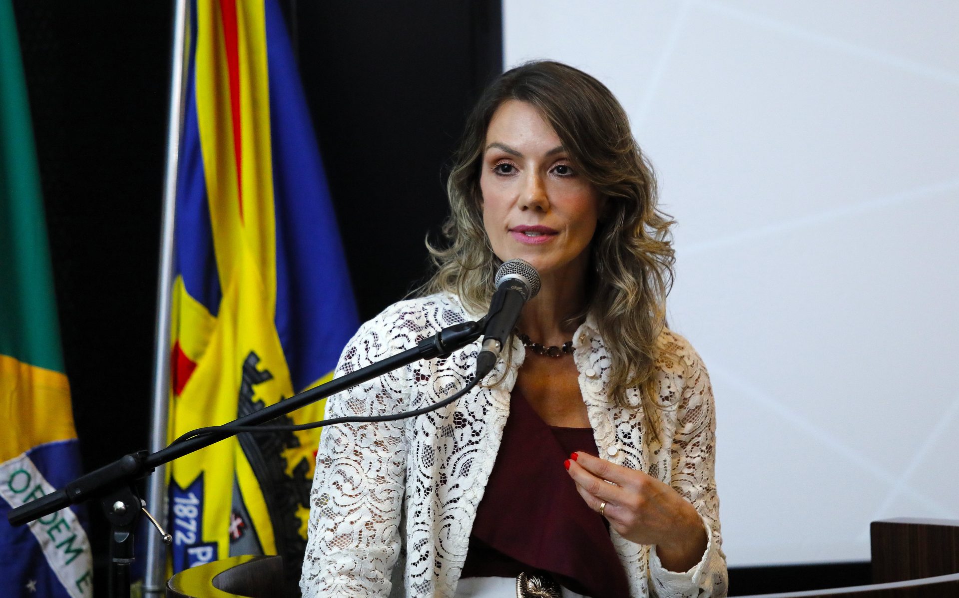 Transparência e inclusão: Governo de MS assina decreto para tornar linguagem pública mais clara ao cidadão