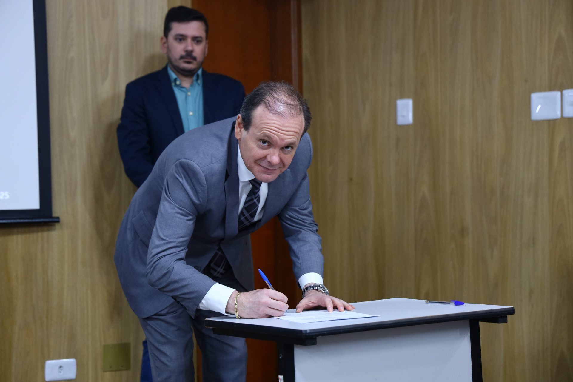 Governo de MS abre processo seletivo para programa de estágio com foco em inovação e ESG