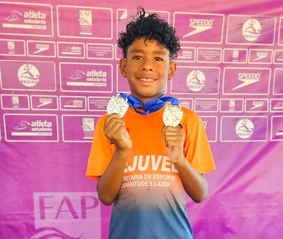 Equipe de Natação da SEJUVEL brilha em Torneio na cidade de Votuporanga e garante medalhas