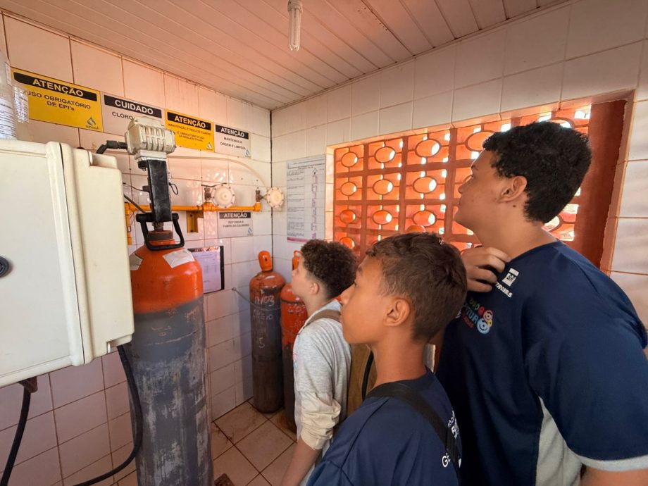 SEMANA DA ÁGUA – Alunos do Programa Gerando Futuro visitam Unidade de Tratamento de Água da Sanesul