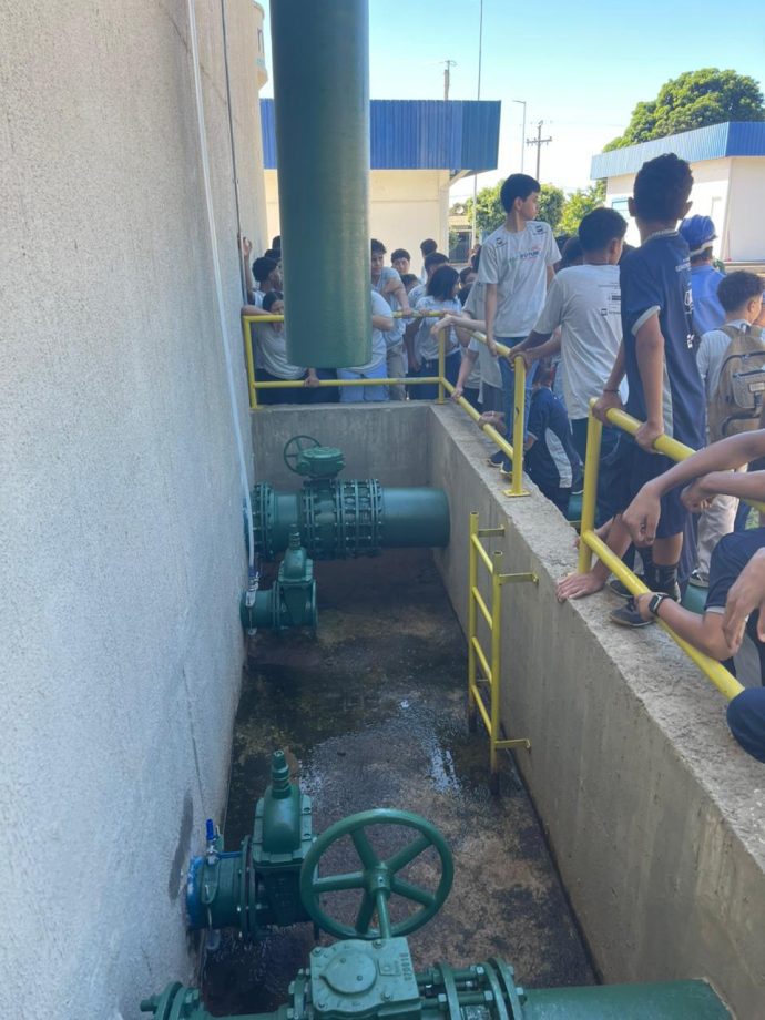 SEMANA DA ÁGUA – Alunos do Programa Gerando Futuro visitam Unidade de Tratamento de Água da Sanesul
