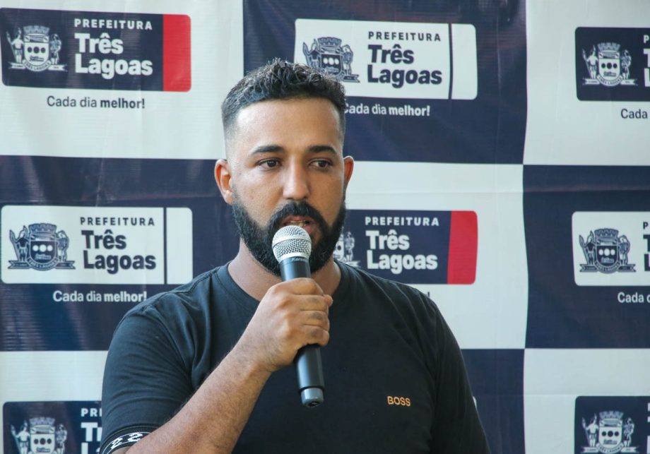 Prefeitura Municipal realiza solenidade para entrega de Termos de Cessão aos moradores do Cinturão Verde Prefeitura Municipal realiza solenidade para entrega de Termos de Cessão aos moradores do Cinturão Verde