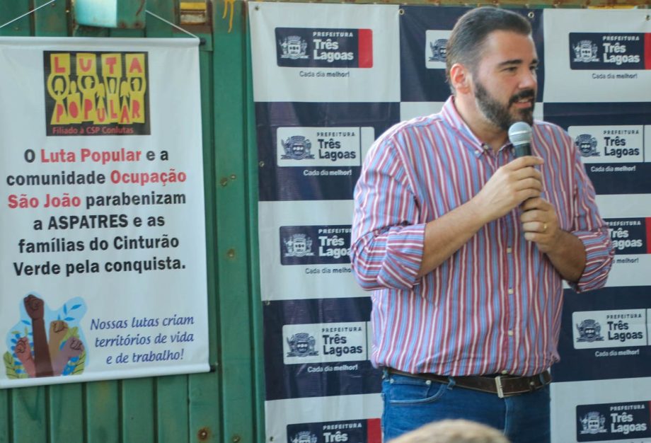 Prefeitura Municipal realiza solenidade para entrega de Termos de Cessão aos moradores do Cinturão Verde Prefeitura Municipal realiza solenidade para entrega de Termos de Cessão aos moradores do Cinturão Verde