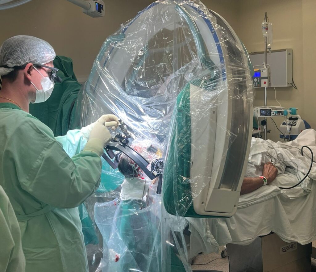 Hospital Regional da Costa Leste de Três Lagoas realiza primeira cirurgia cerebral pelo SUS para tratar Parkinson em MS