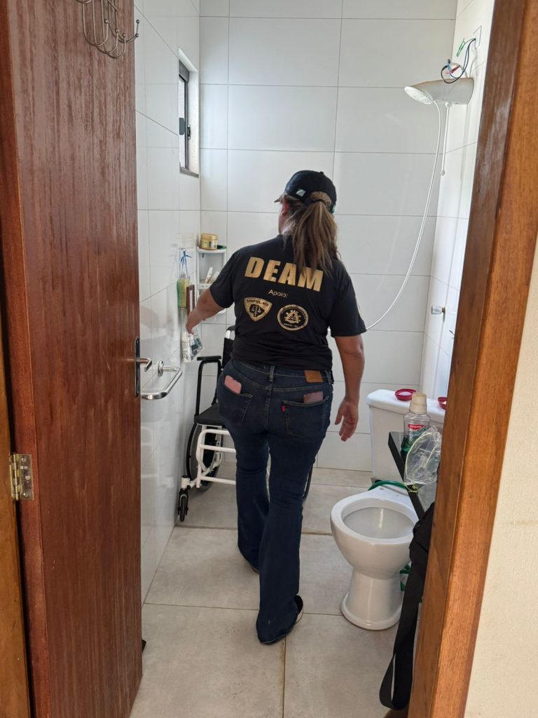 Polícia Civil cumpre Mandados contra egípcio investigado por extorsão e violência psicológica contra a mulher em MS