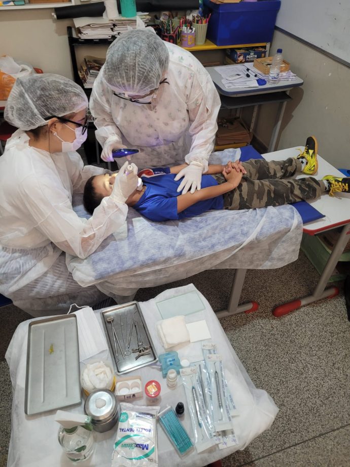 Dia B da Saúde Bucal mobiliza equipes e promove prevenção em diversos pontos de Três Lagoas